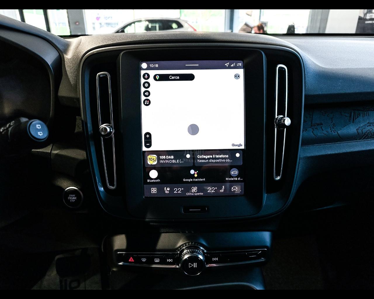 VOLVO XC40 Essential B3 AUT