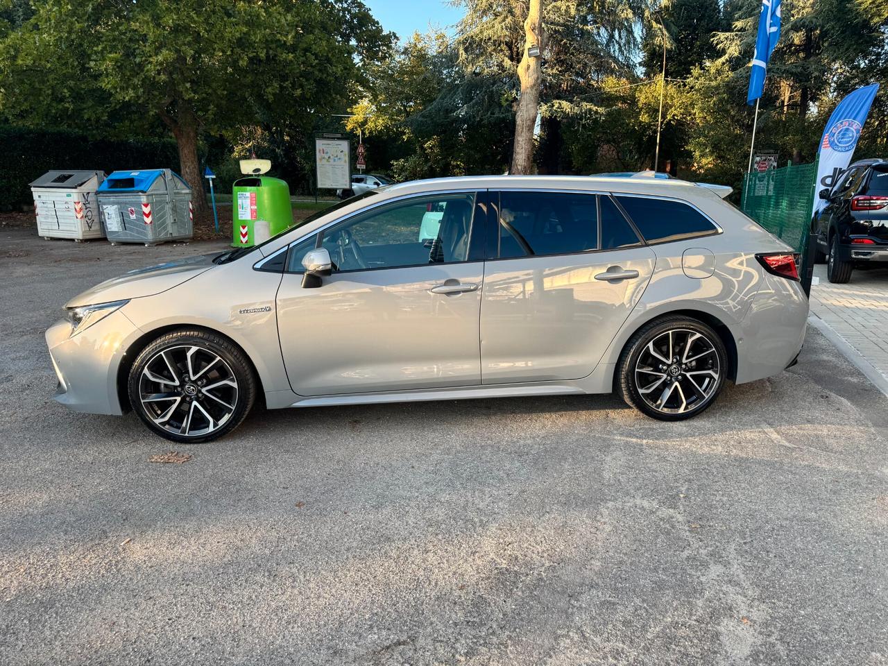 Toyota Corolla Touring Sports 2.0 Hybrid Lounge