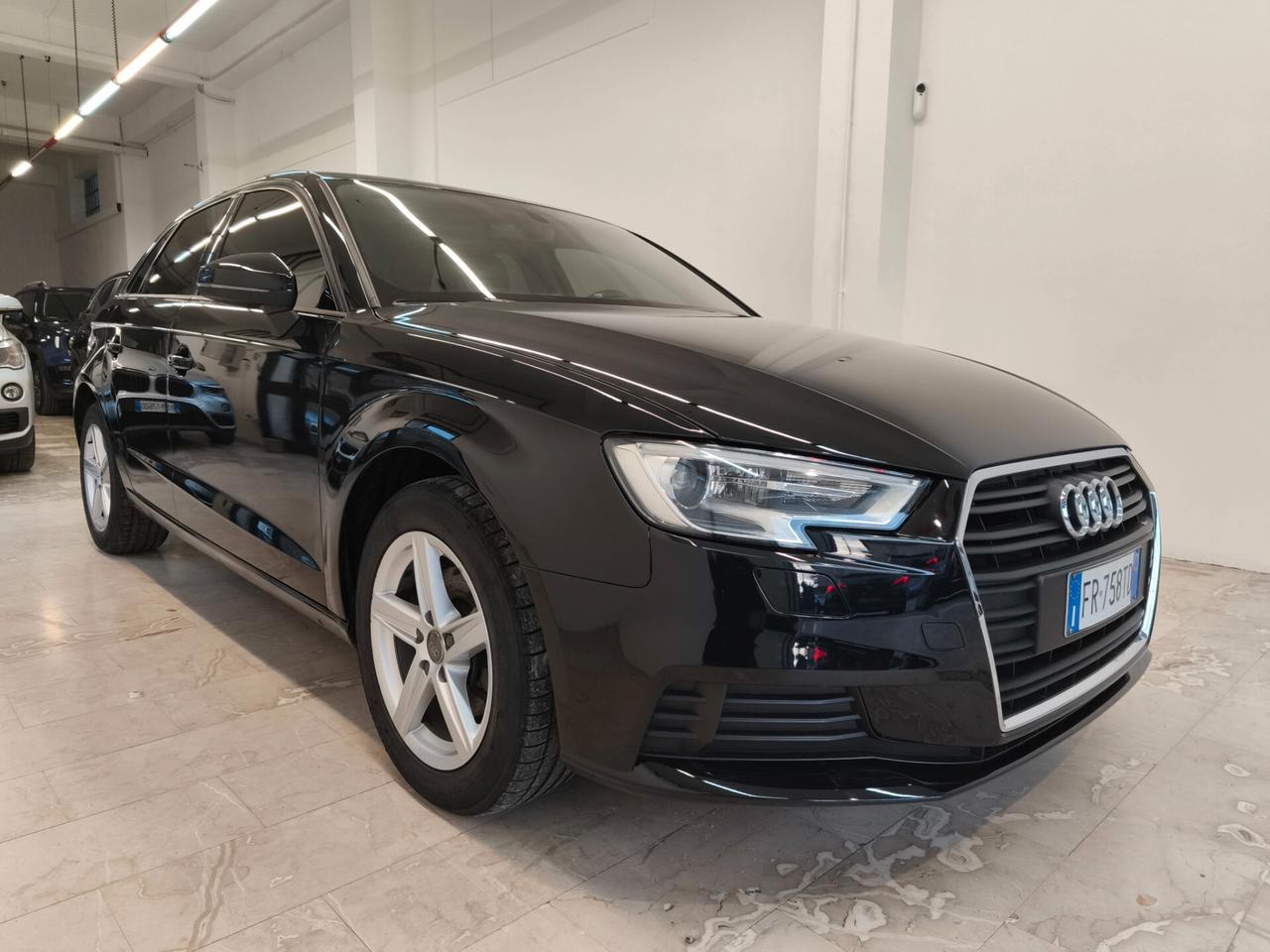 Audi A3 SPB 1.6 tdi S-tronic Navi Xenon Pdc