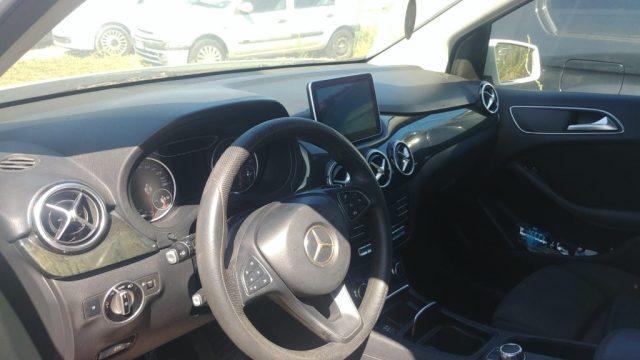 MERCEDES-BENZ B 200 d Automatic Premium
