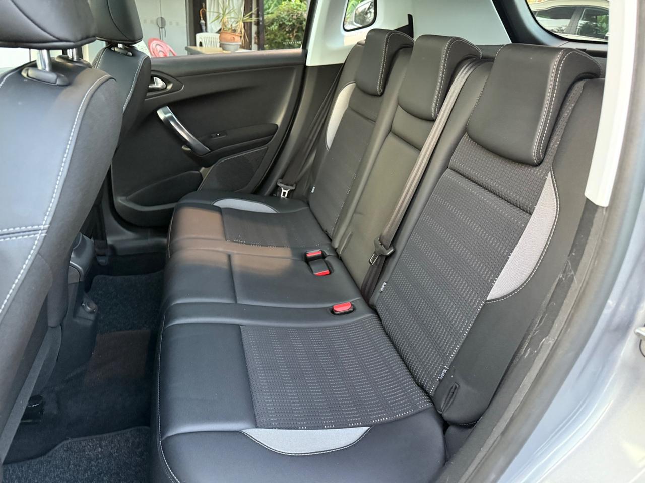 Peugeot 2008 BlueHDi Allure KM CERTIF. FULL OPTIONAL