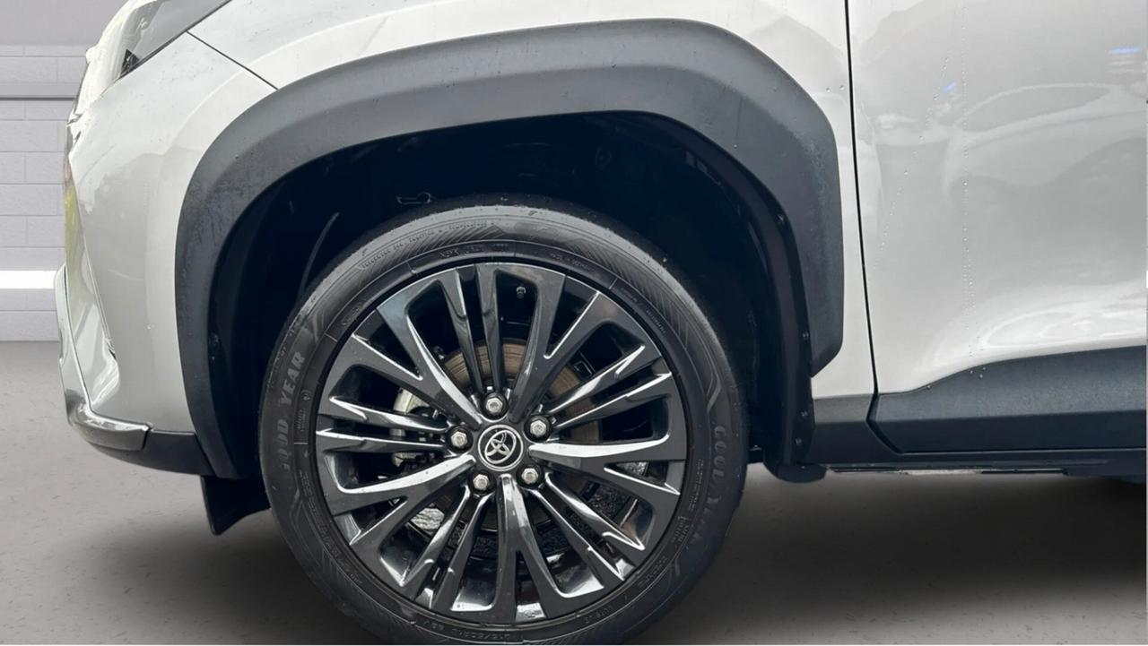 Toyota Yaris Cross 1.5 Hybrid 5p. E-CVT AWD-i Adventure