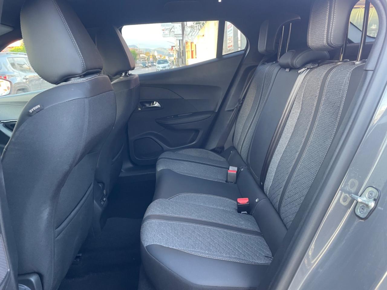 Peugeot 2008 PureTech 100 S&S Allure