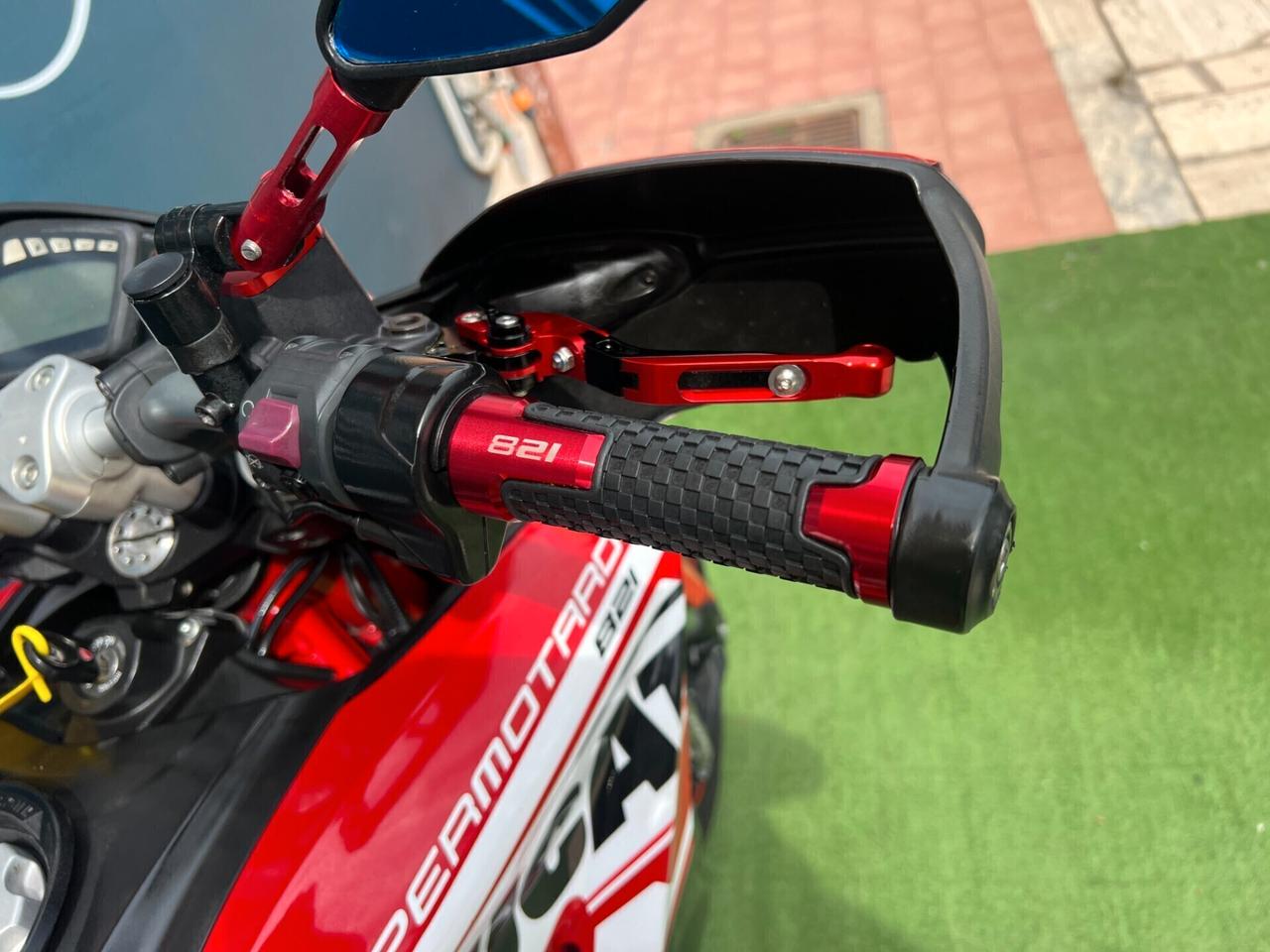 Ducati Hypermotard 821 GARANZIA PERMUTE FINANZIAMENTO