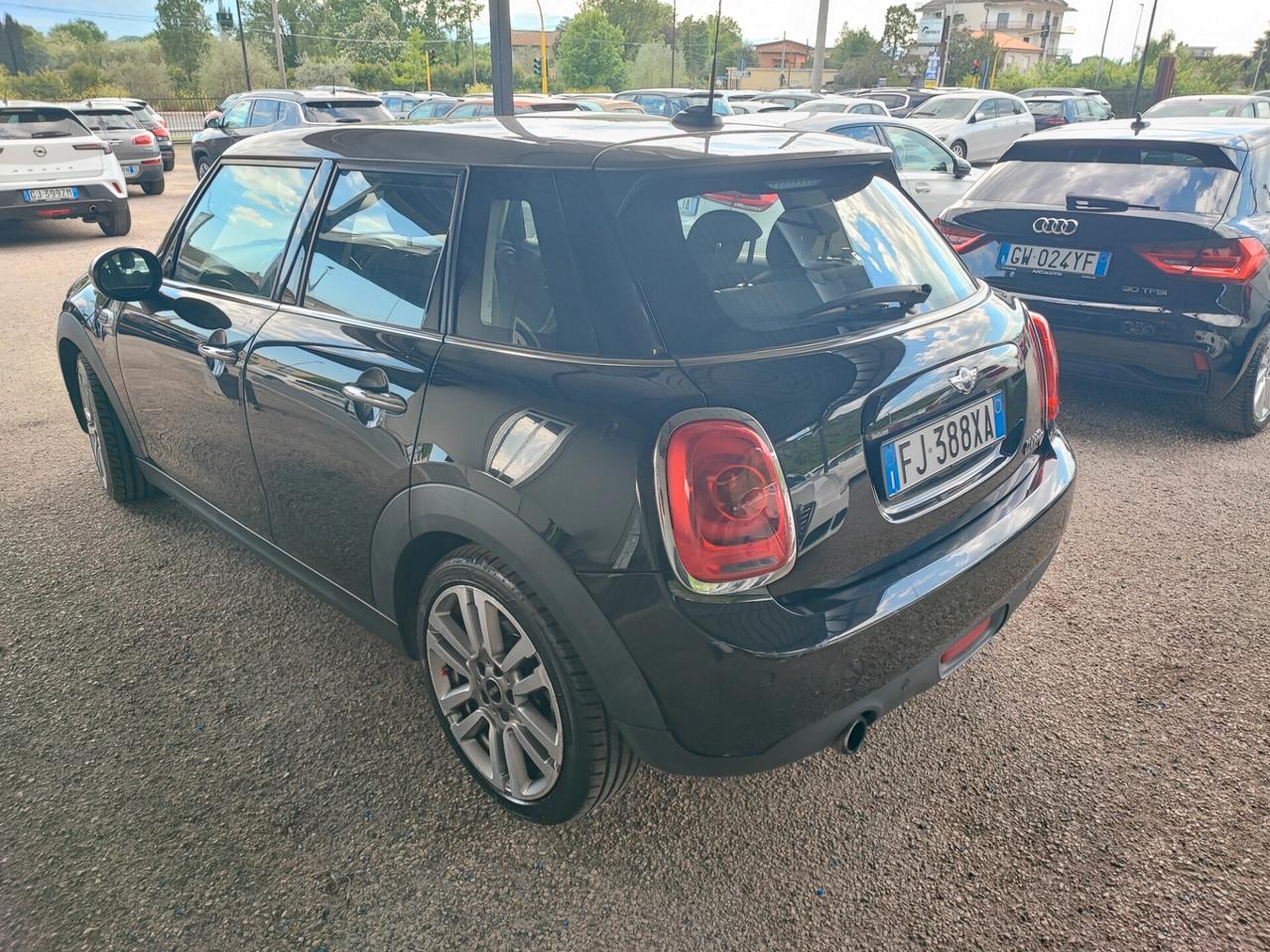 Mini 1.5 Cooper D 5 porte