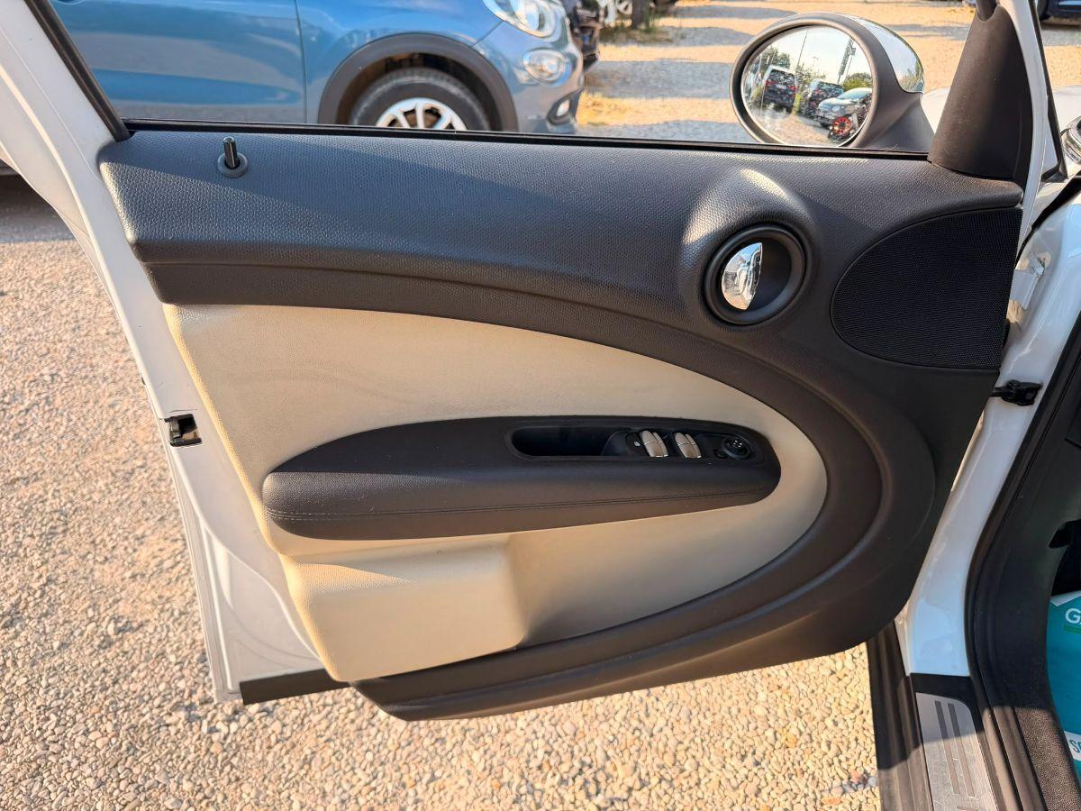 MINI - Countryman - Cooper D