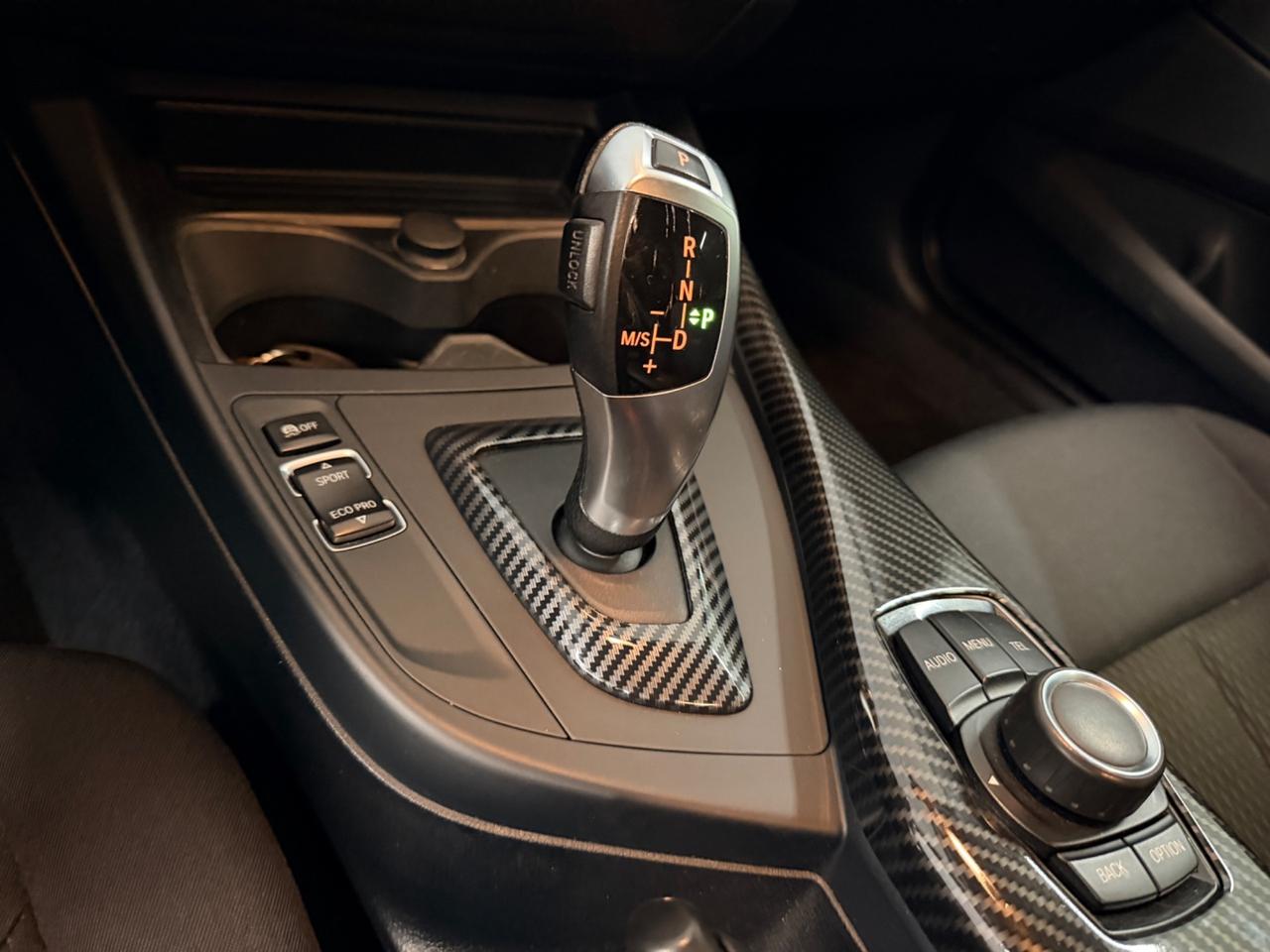 Bmw 120 120d 5p. Unique