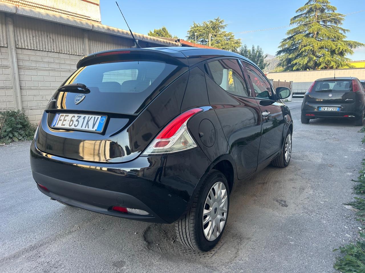 Lancia Ypsilon 1.2 69 CV 5p Platinum