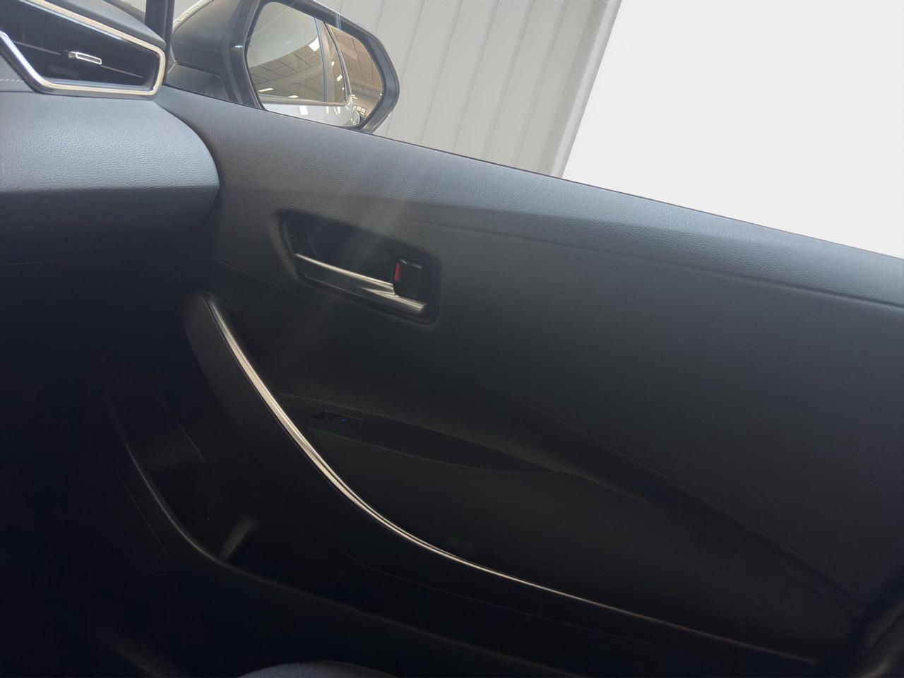 Toyota Corolla 1.8h Active cvt