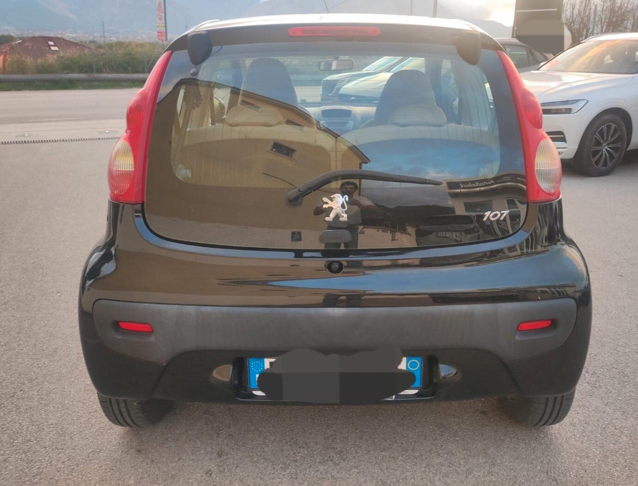 Peugeot 107 1.0 68CV 3p. Sweet Years