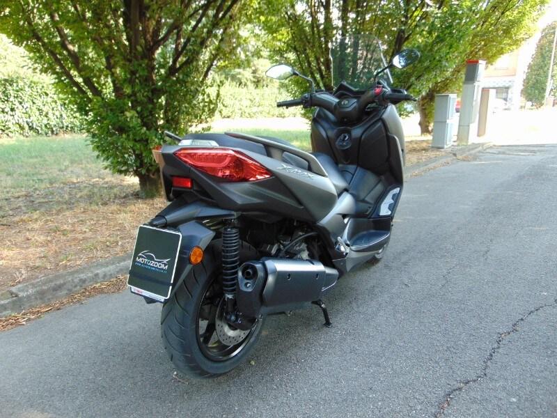 Yamaha X-Max 300
