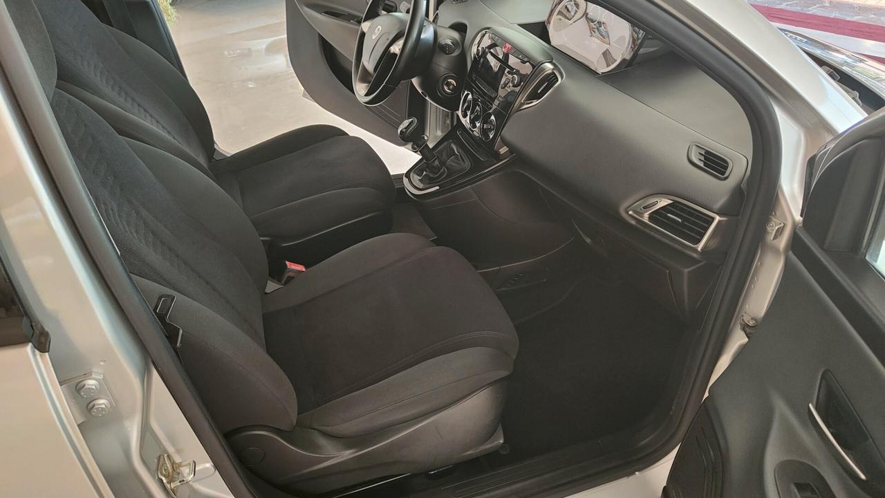 Lancia Ypsilon 1.2 OK NEO PATENT. GARANZIA 12 MESI