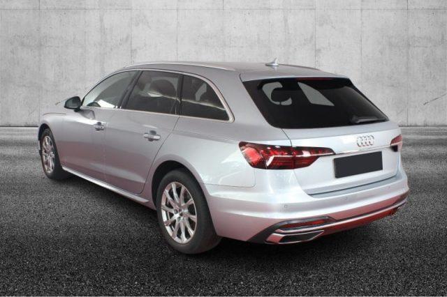 AUDI A4 Avant 30 TDI/136 CV S tronic