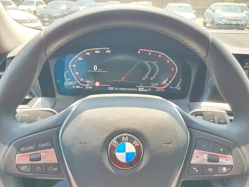 BMW 316d Touring 122 Mild-Hybrid Auto LED KM 6.251