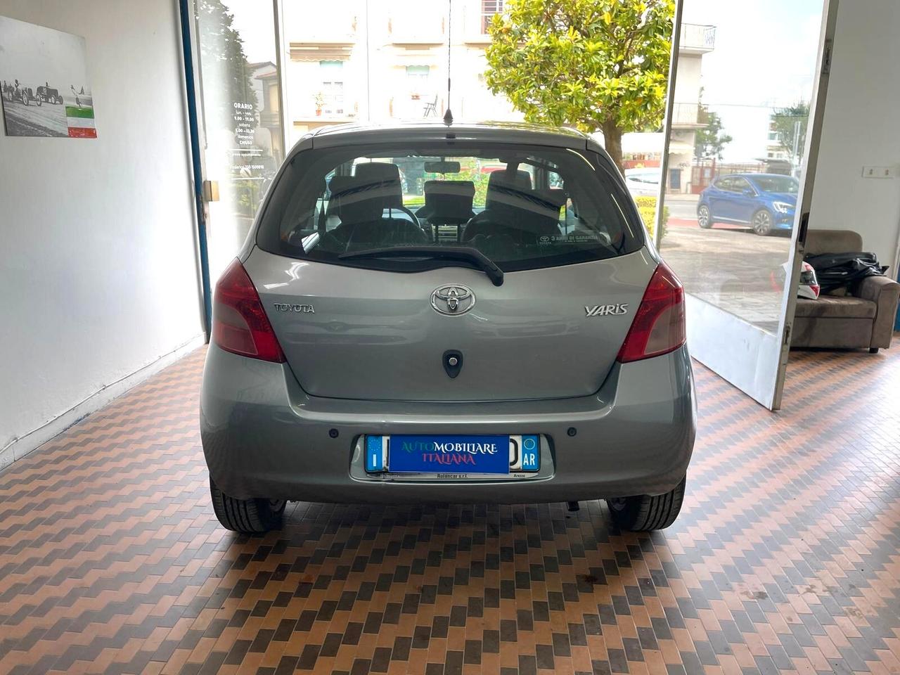 Toyota Yaris 1.0 3 porte