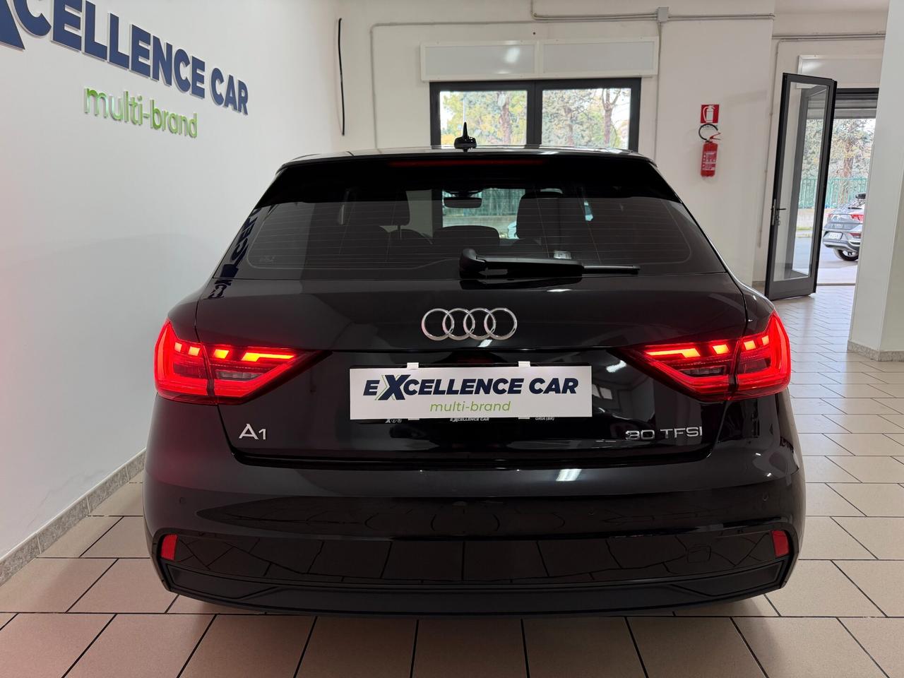 Audi A1 SPB 30 TFSI Identity Black 110CV LED/NAVI/17"