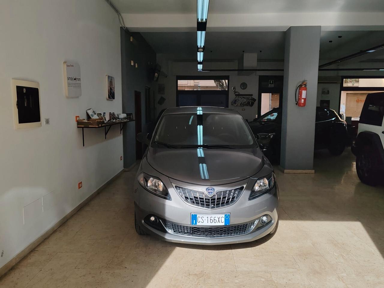 Lancia Ypsilon 1.0 FireFly 5 porte S&S Hybrid Platino