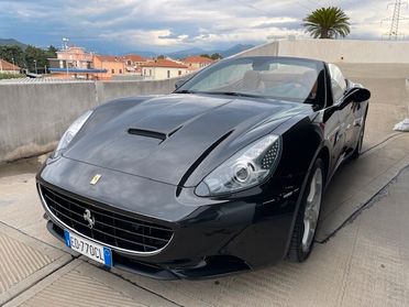 Ferrari California DCT Coupè Cabriolet