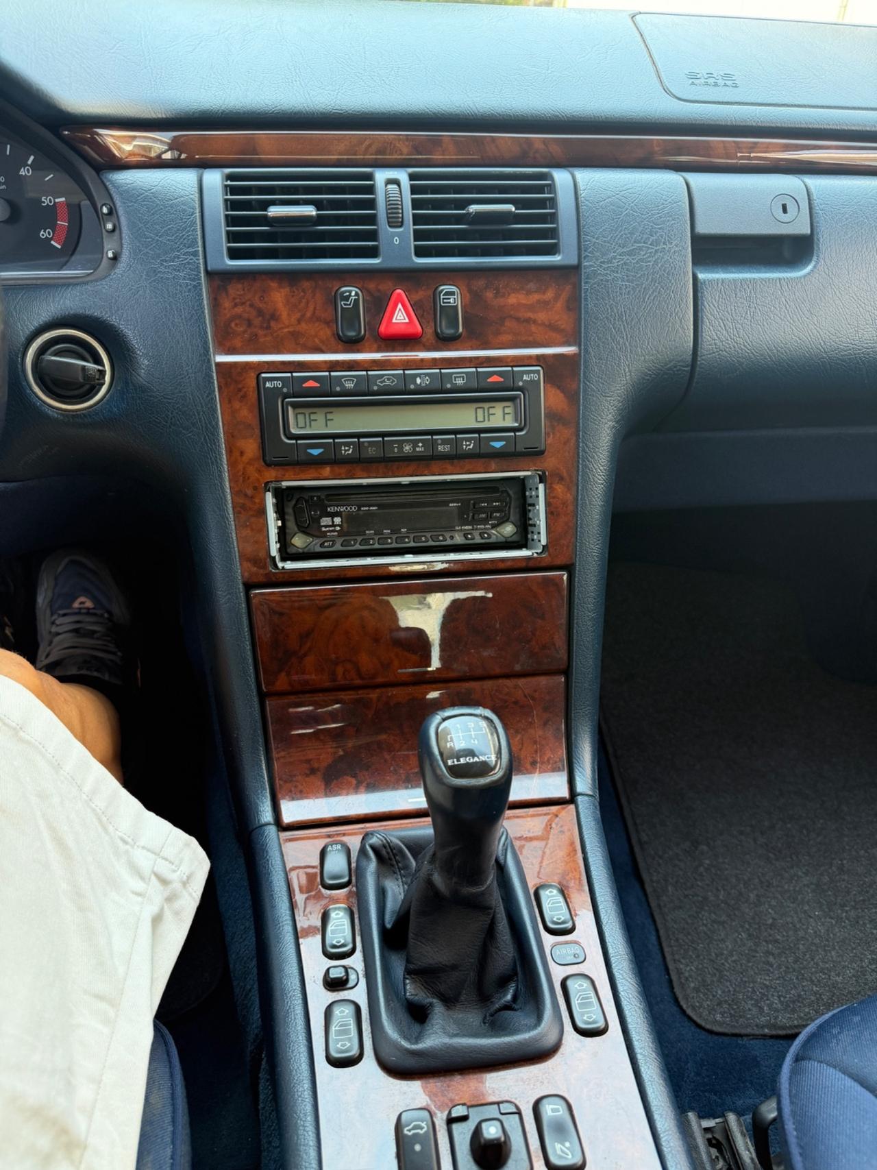 Mercedes-benz E 250 turbodiesel cat Elegance