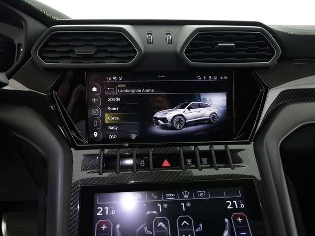 Lamborghini Urus 4.0 v8 performante auto