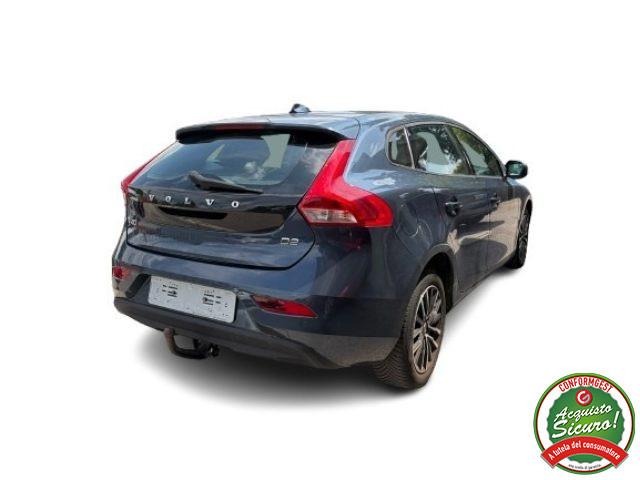 VOLVO V40 Momentum D2