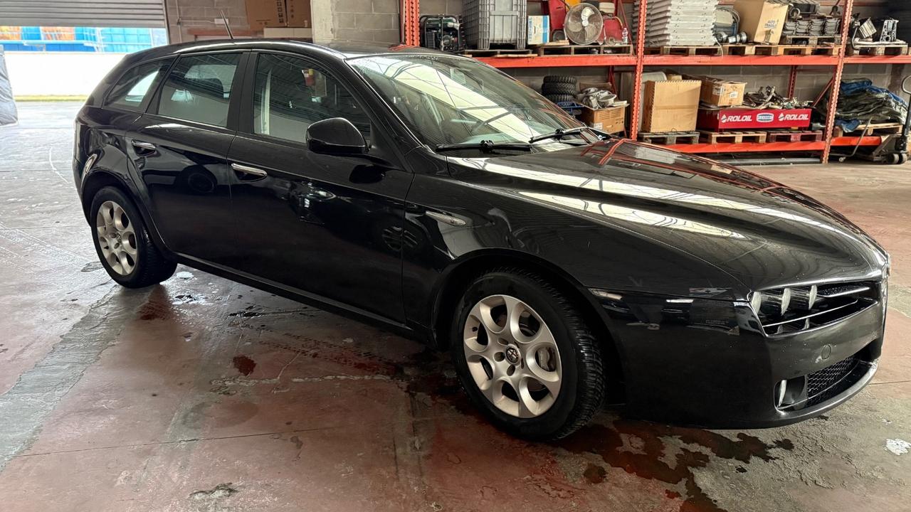 Alfa Romeo 159 1.9 JTDm 16V Sportwagon TI
