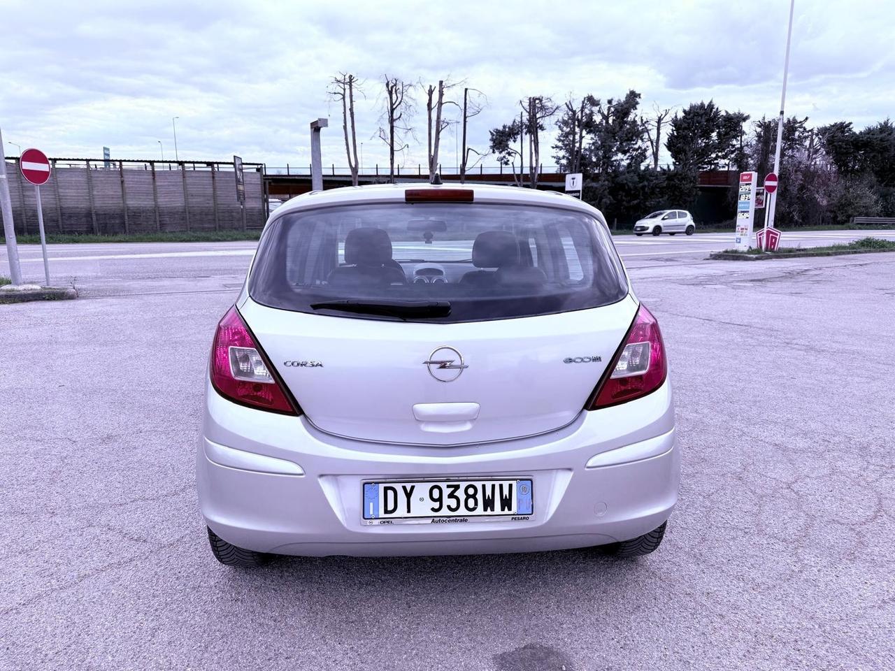 Opel Corsa 1.3 CDTI 75CV Ok neopatentati