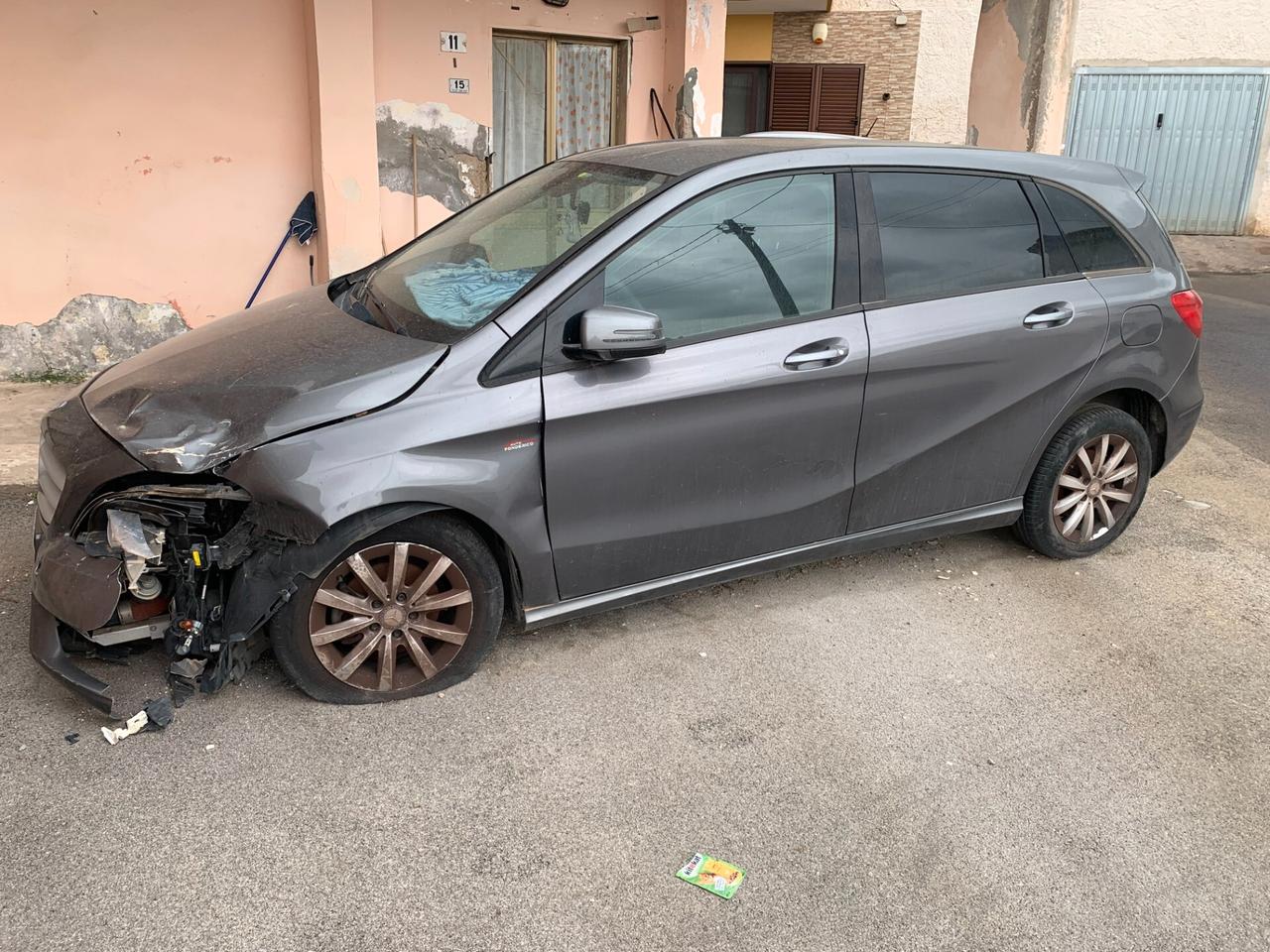 Mercedes-benz B 180 sinistrata airbag ok
