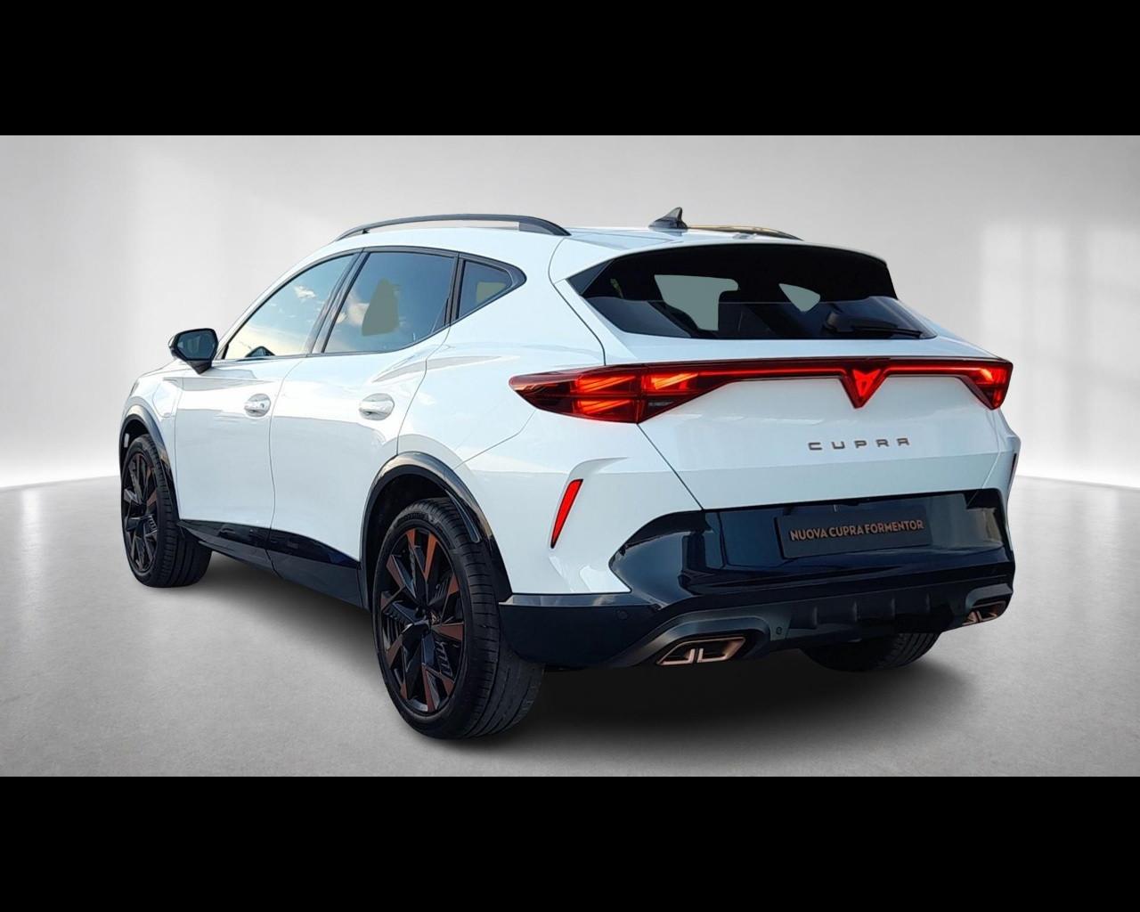 CUPRA Nuova CUPRA Formentor Business 1.5 e-HYBRID 150 kW (204 CV) pHEV DSG 6 marce 2WD