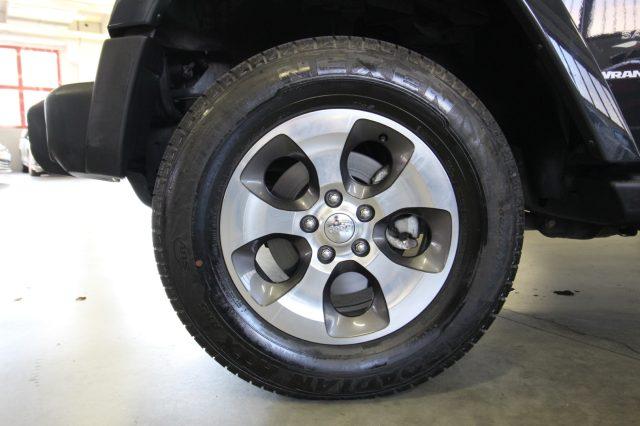 JEEP Wrangler 2.8 CRD DPF Sahara Auto