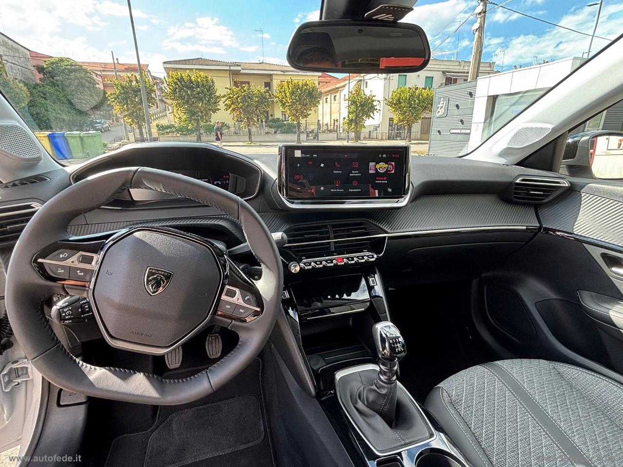 PEUGEOT 208 PureTech 100 S&S 5p. Business