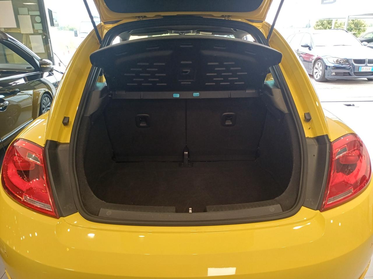 Volkswagen Maggiolino 1.2 TSI Design adatta a neopatentati