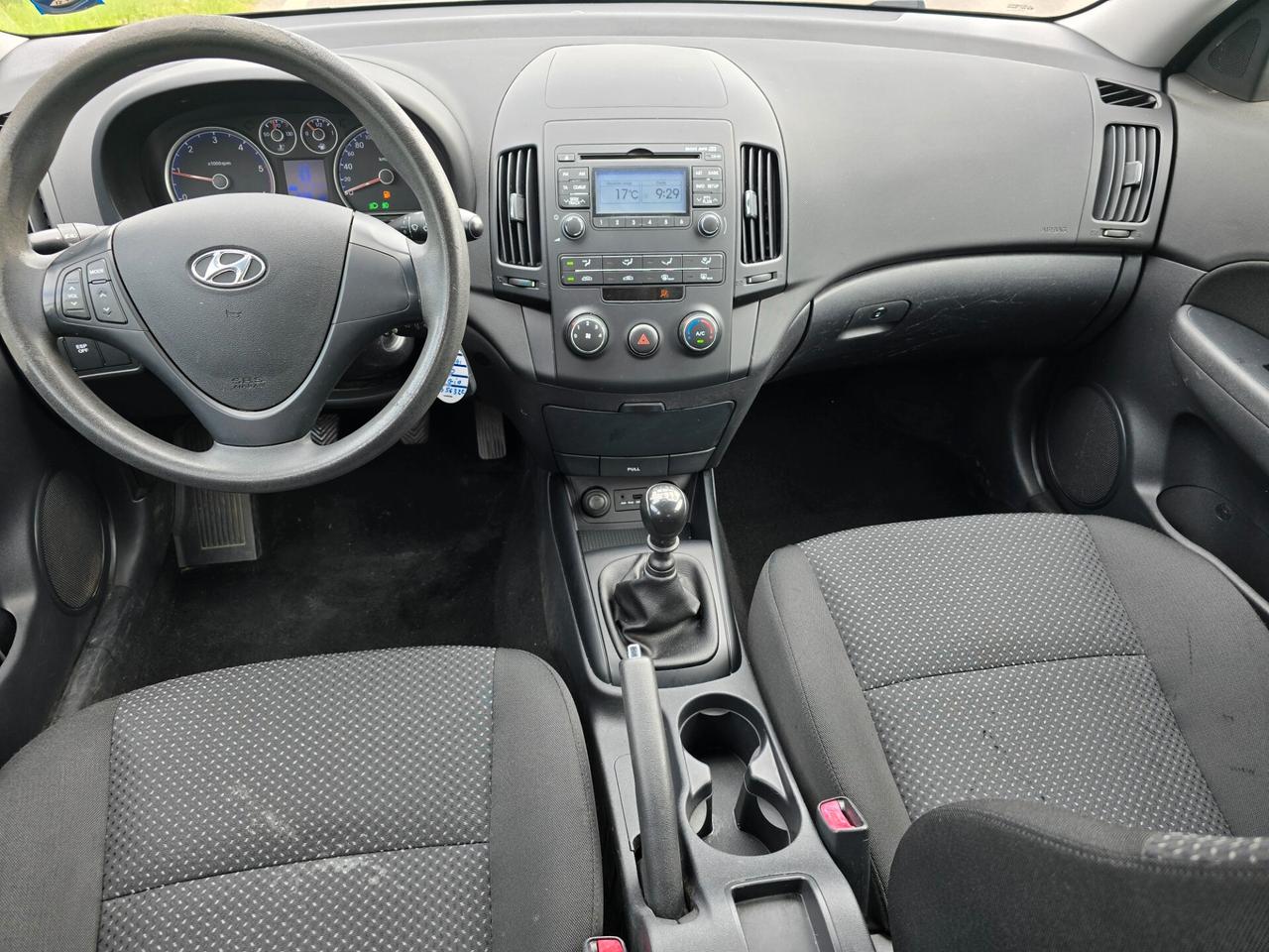 HYUNDAI i30 1.6 CRDi 90CV "ADATTA PER NEOPATENTATI"