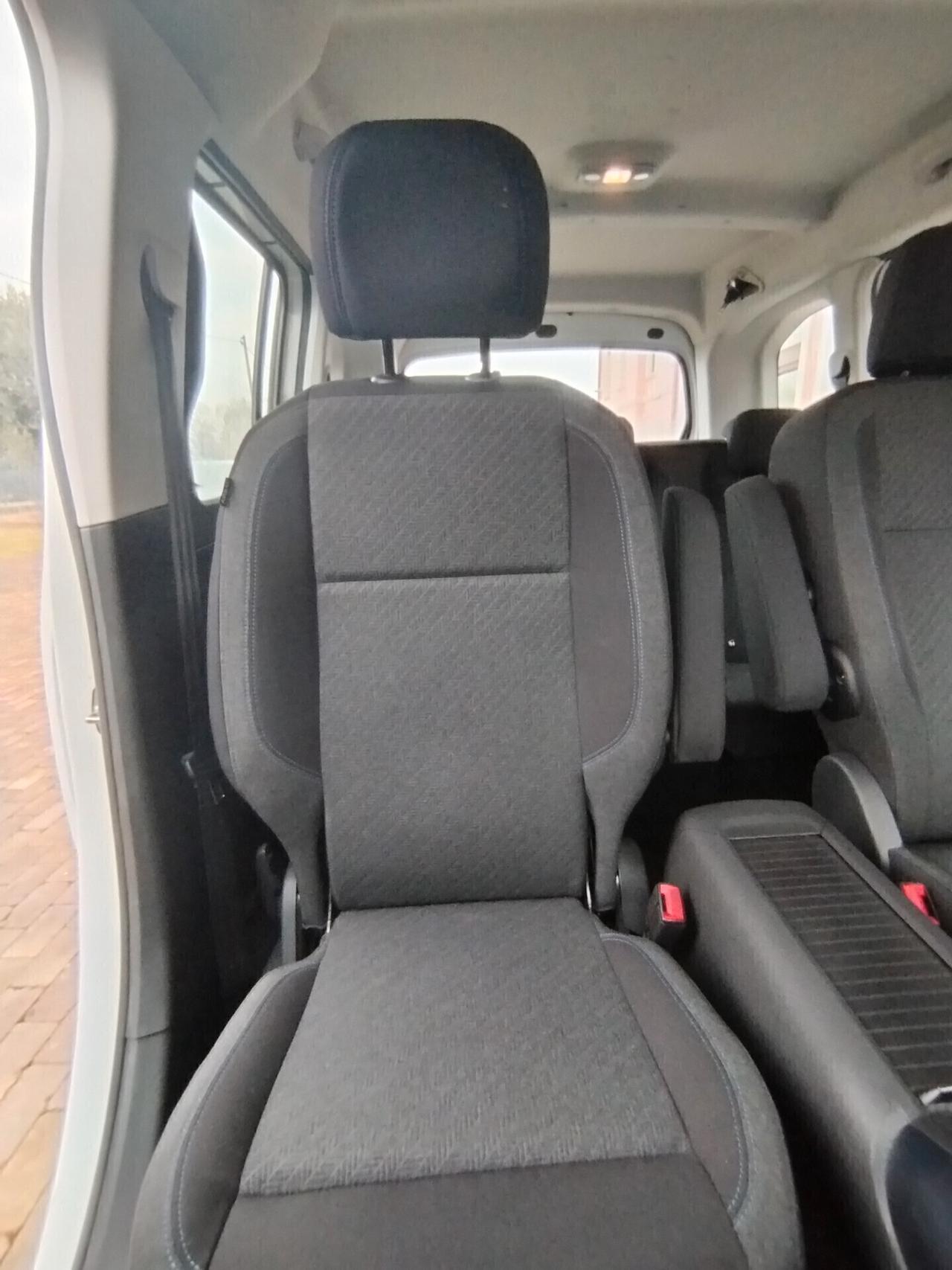 Peugeot Rifter 130cv. full.