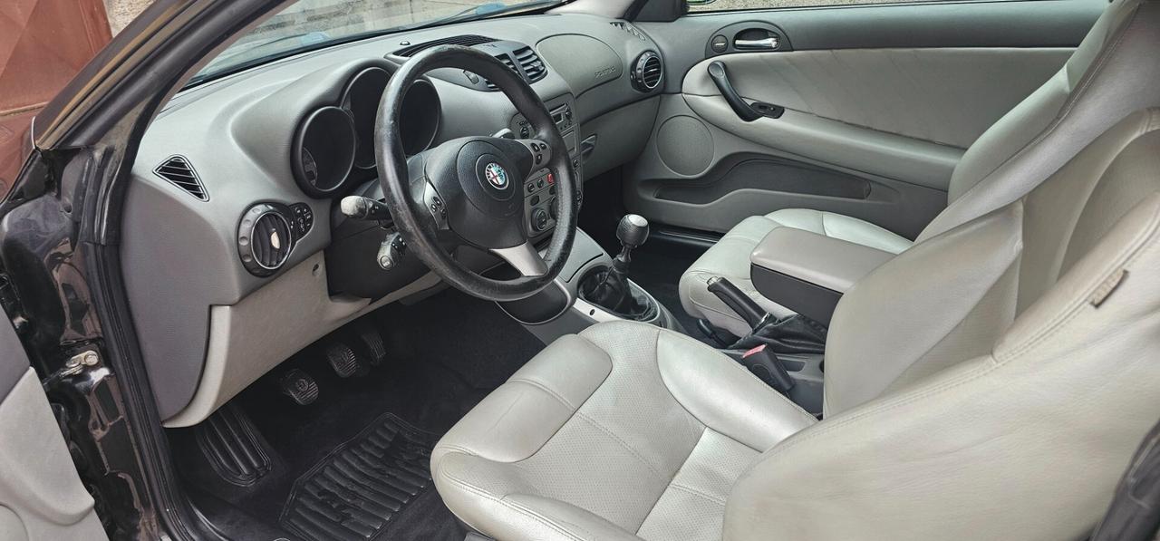 Alfa Romeo GT 1.9 MJT 16V Luxury Euro 4