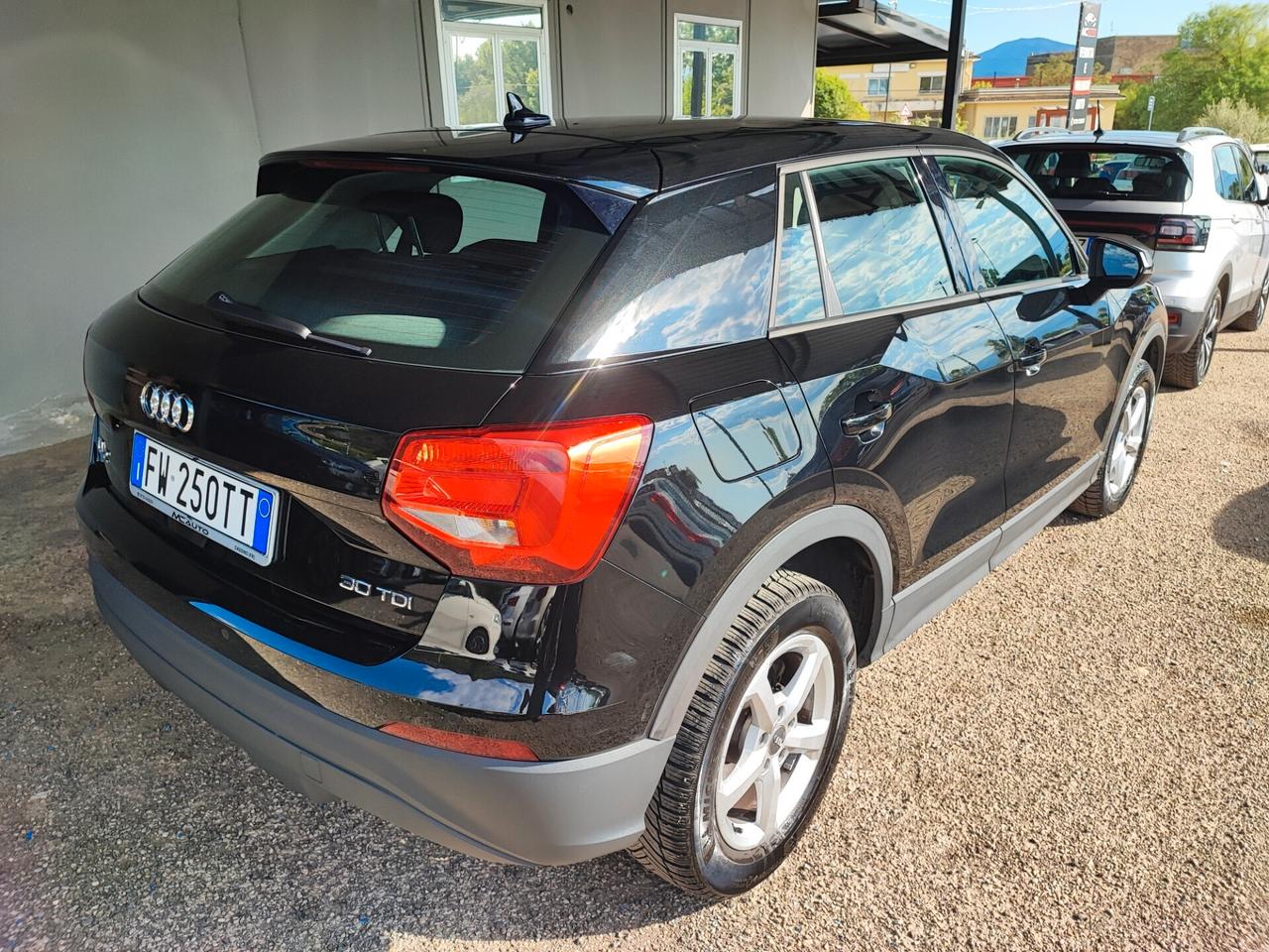 Audi Q2 30 TDI Business Design