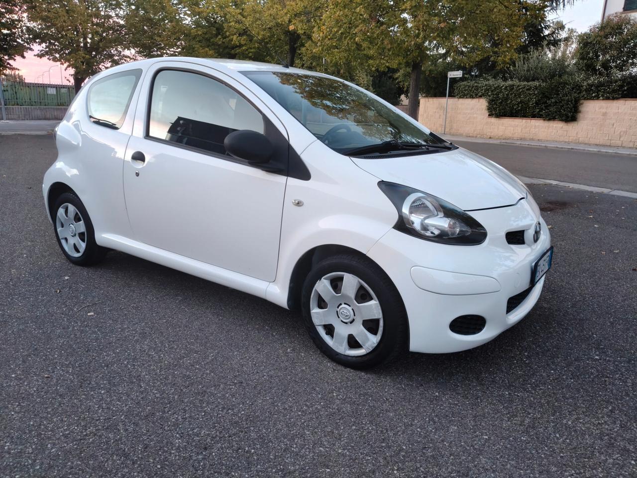 Toyota Aygo 1.0 SOLO 76.000 KM NAV