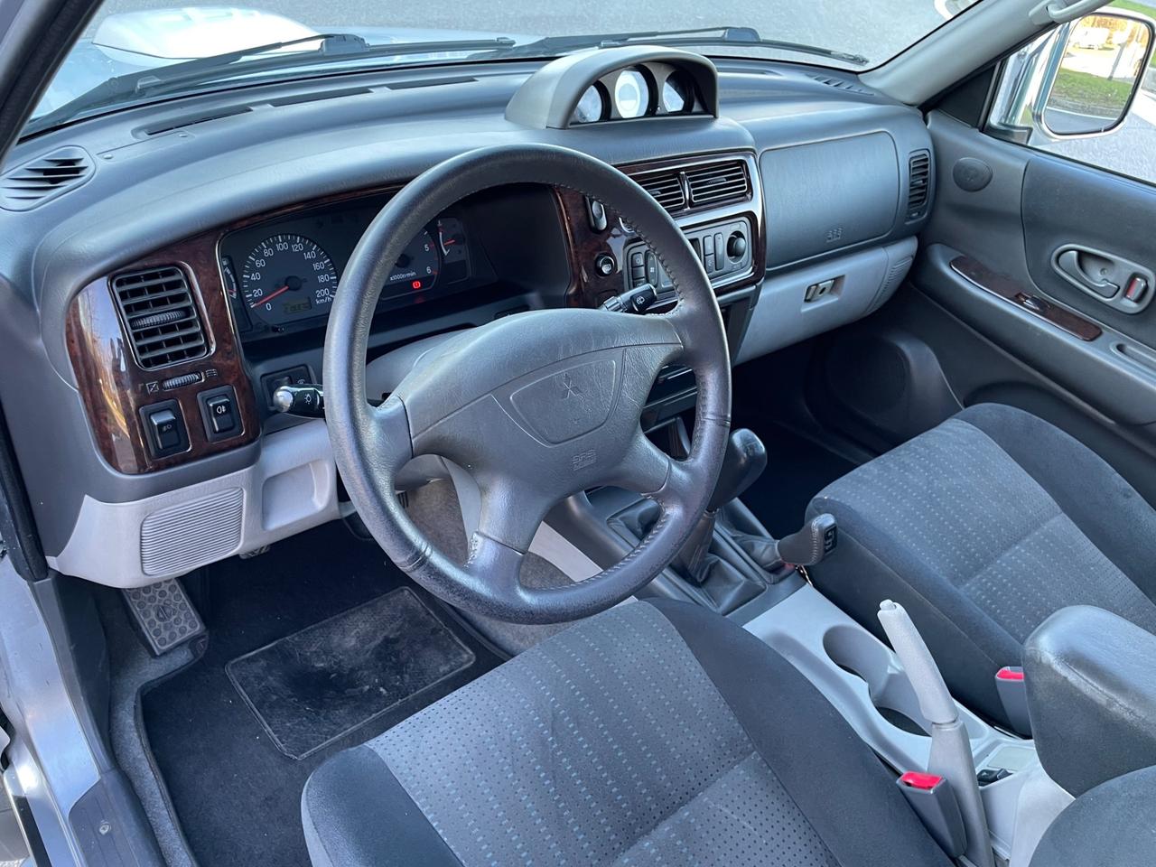 Mitsubishi Pajero Sport 2.5 TDI GLS TARGET *4X4 *