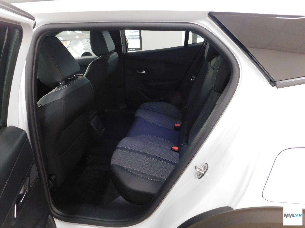 PEUGEOT - 2008 - BlueHDi 130 S&S EAT8 Allure