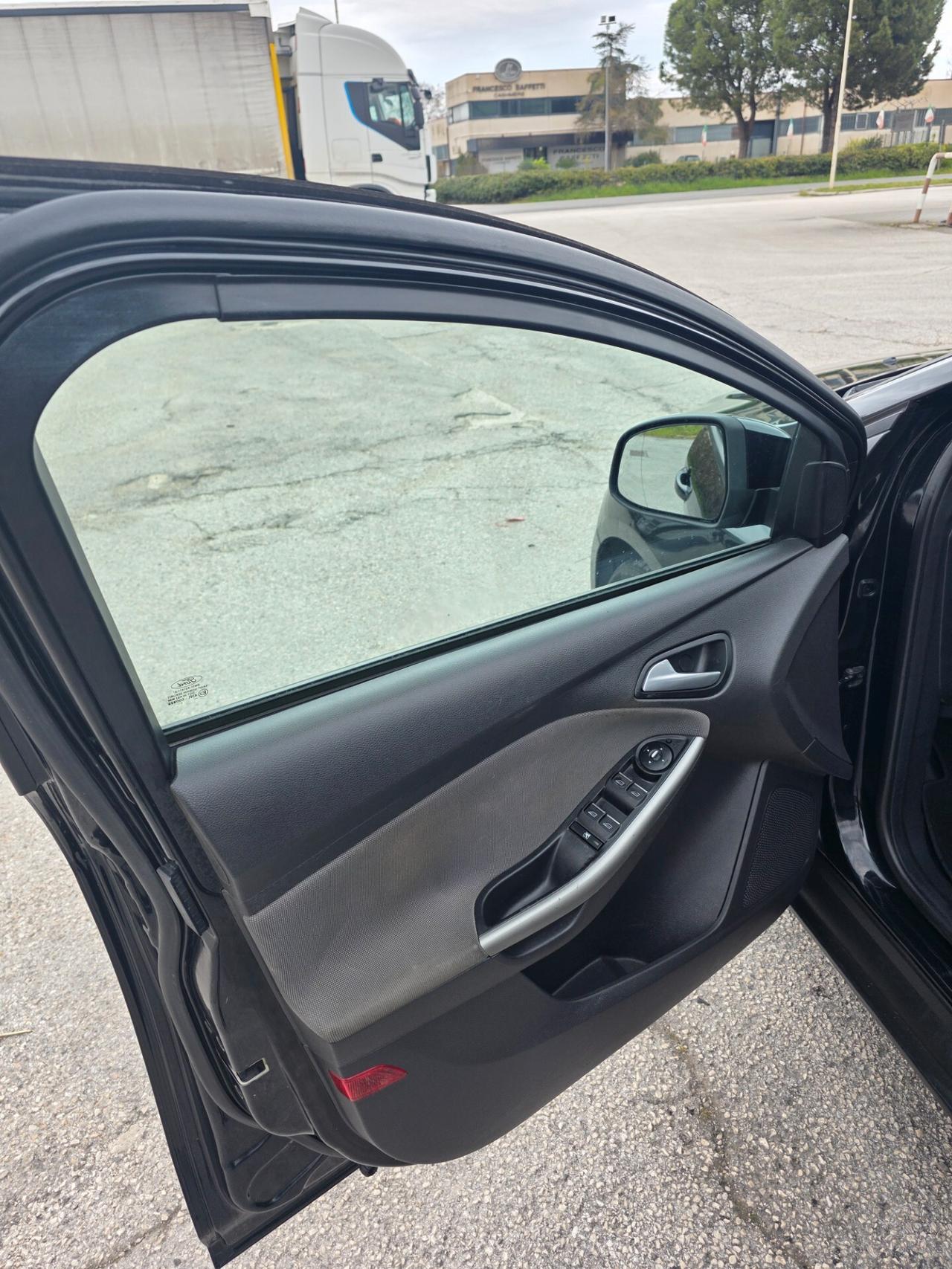 Ford Focus 1.6 disel neo patentati