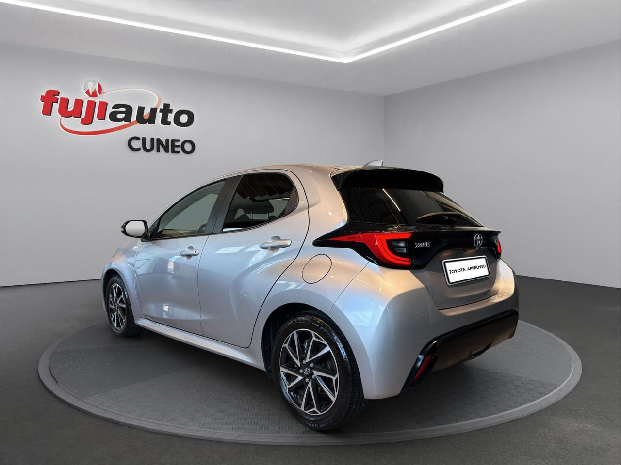 Toyota Yaris 1.5h Lounge