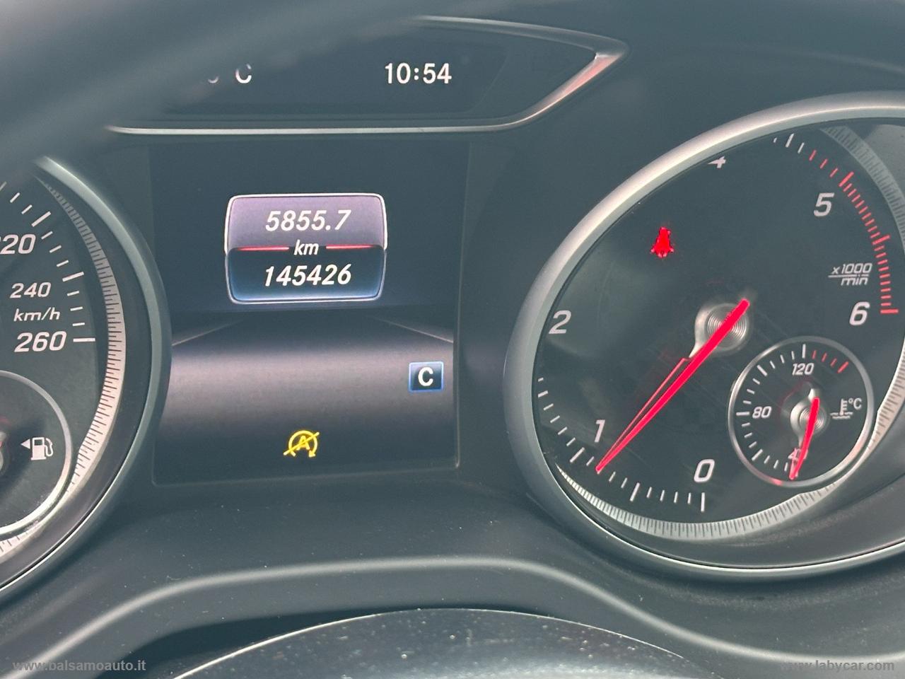 MERCEDES-BENZ A 180 CDI Premium