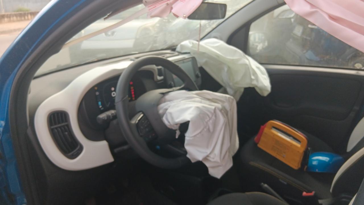 Fiat Panda Cross incidentata sinistrata mondialcars 025
