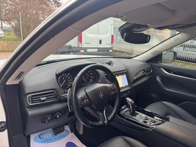 MASERATI Levante V6 Q4 350CV NAVI+RETR.