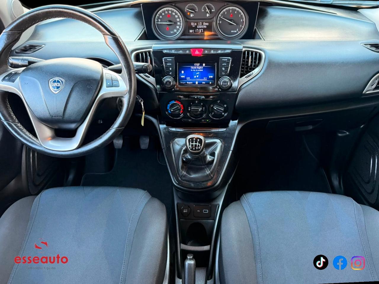 Lancia Ypsilon 1.0 FireFly 5 porte S&S Hybrid Ecochic Gold