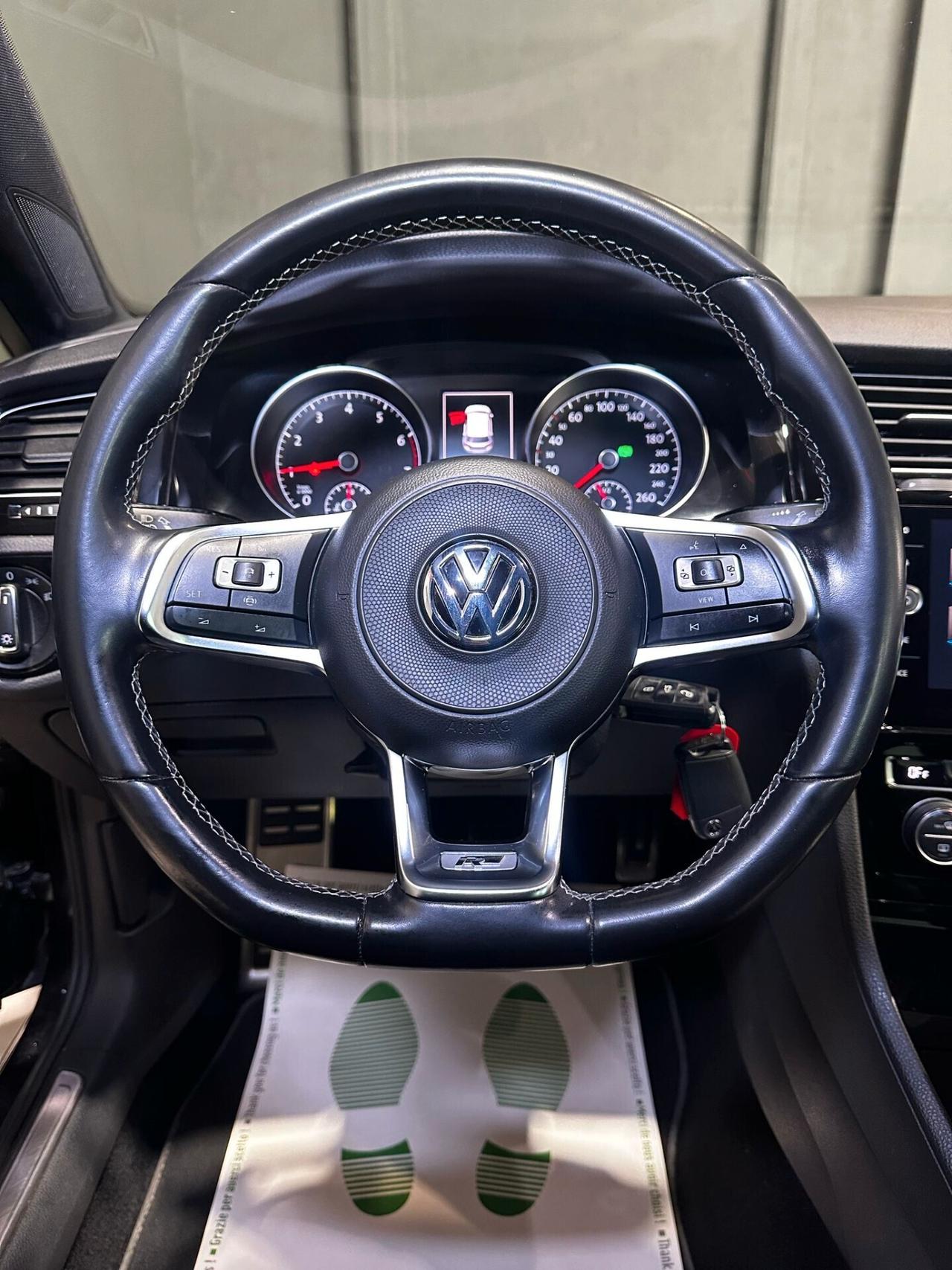 Volkswagen Golf R-LINE 1.5 TSI ACT DSG 5p. BMT