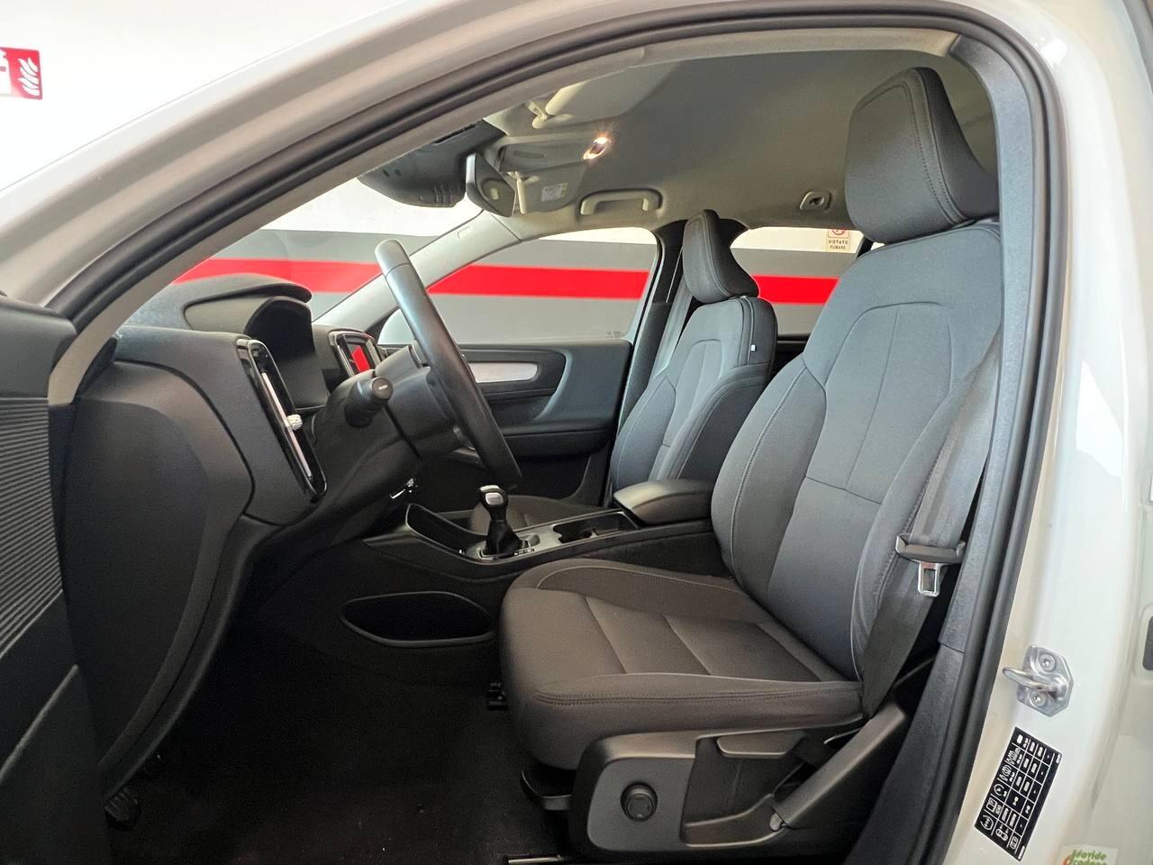 Volvo XC40 T2 Momentum Core