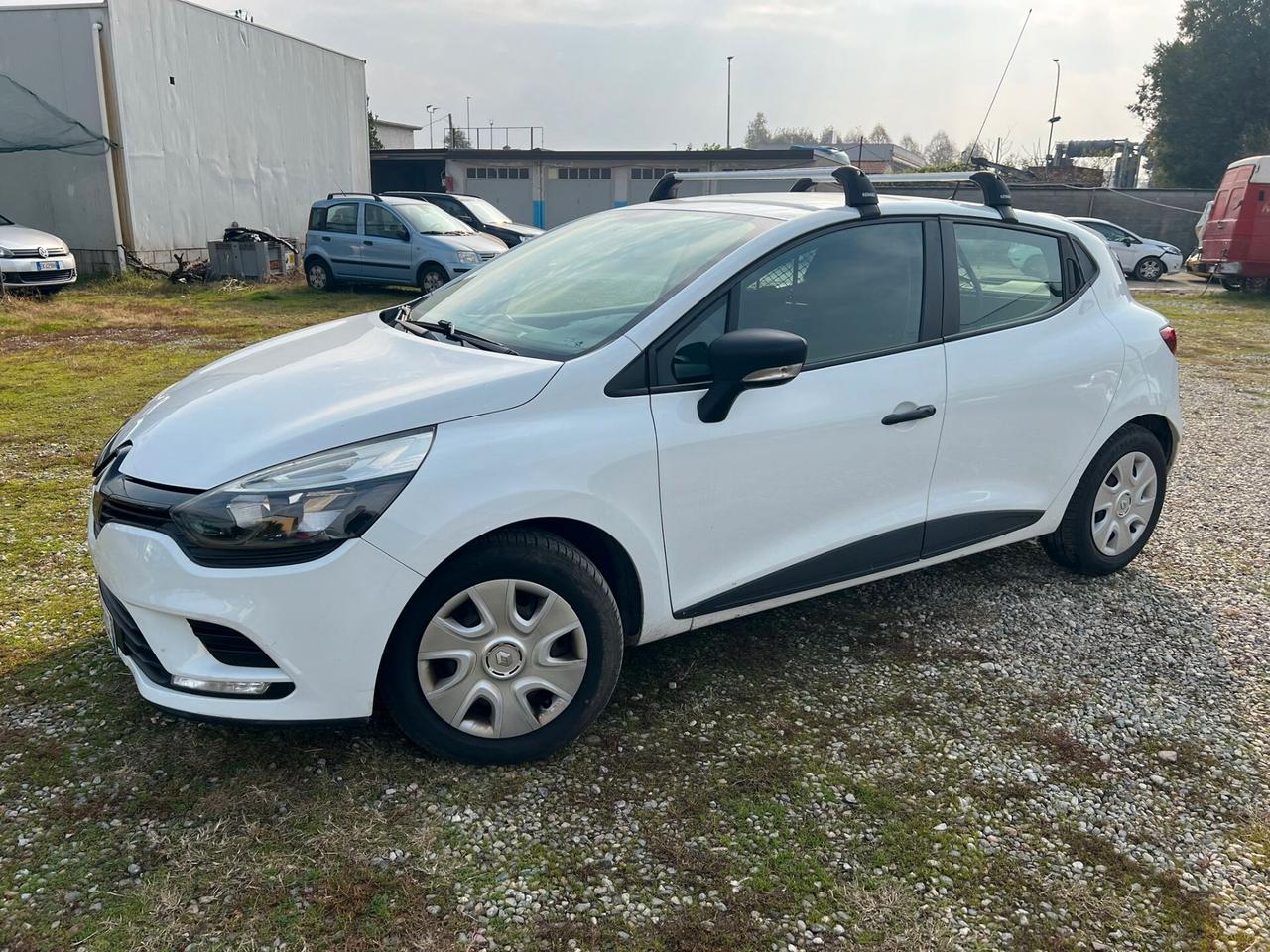 Renault Clio dCi 8V 75 CV autocarro 2 posti