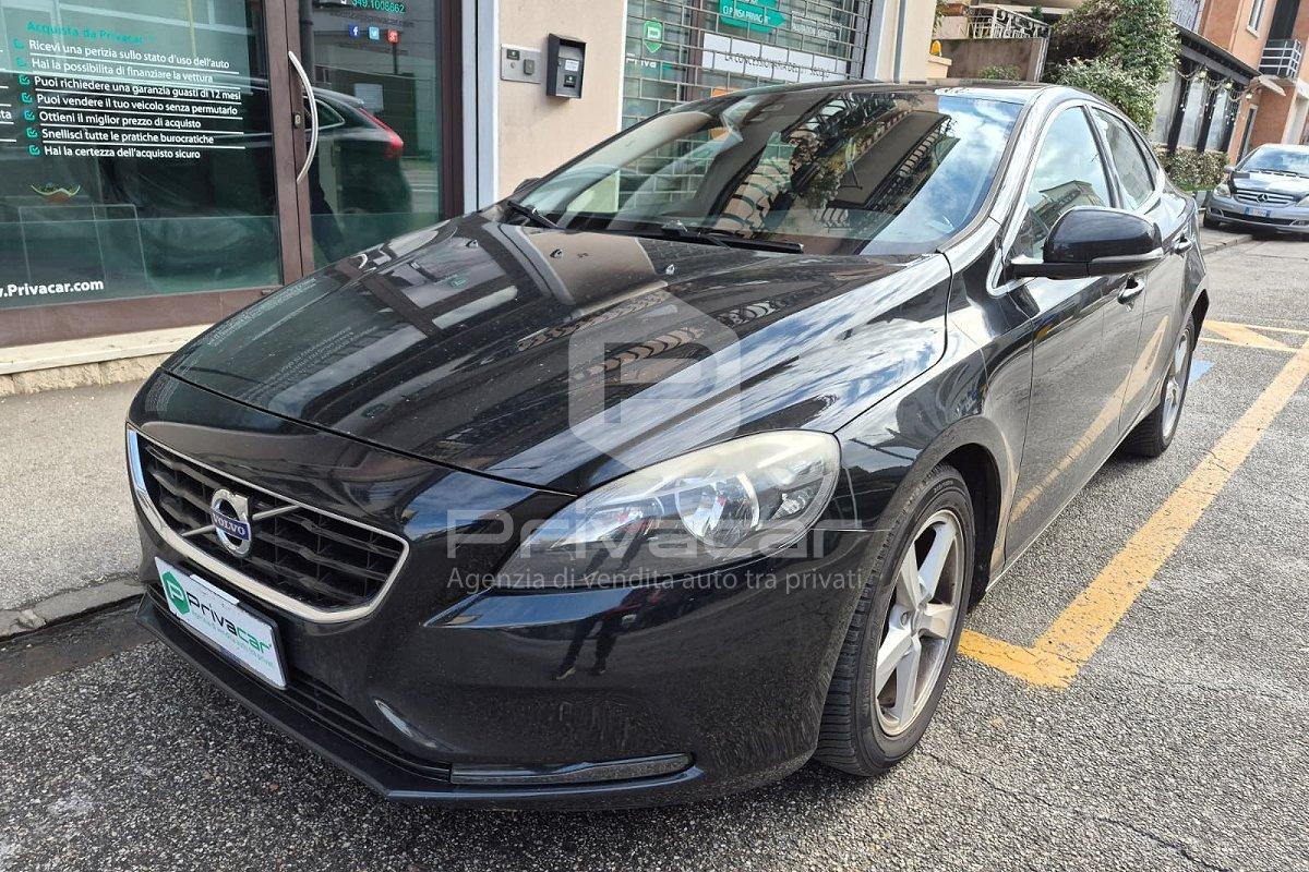 VOLVO V40 D2 1.6 Powershift Kinetic