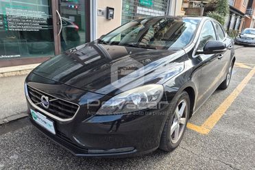VOLVO V40 D2 1.6 Powershift Kinetic